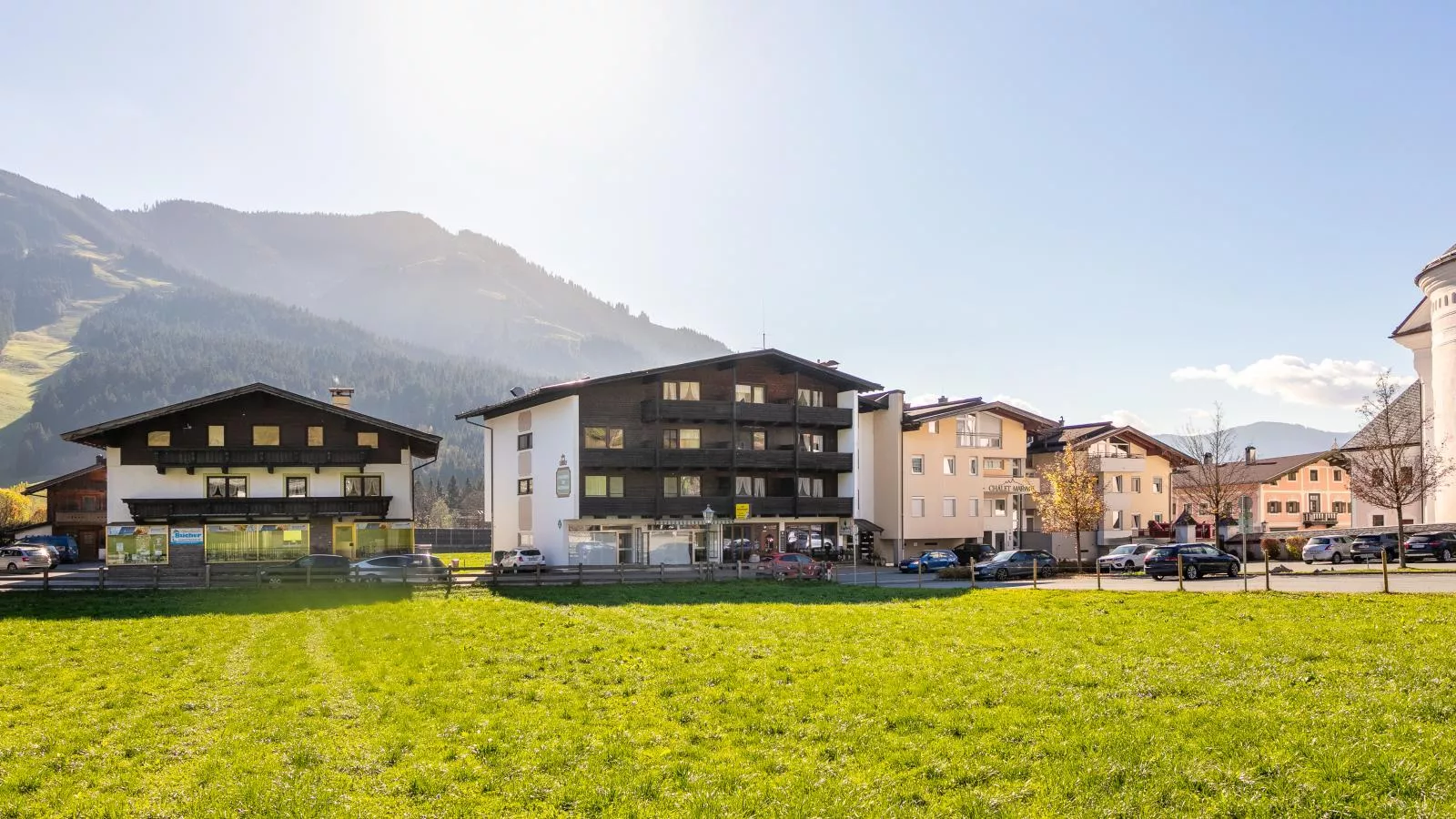 Brixen Alpin Living Top 2-Buitenkant zomer