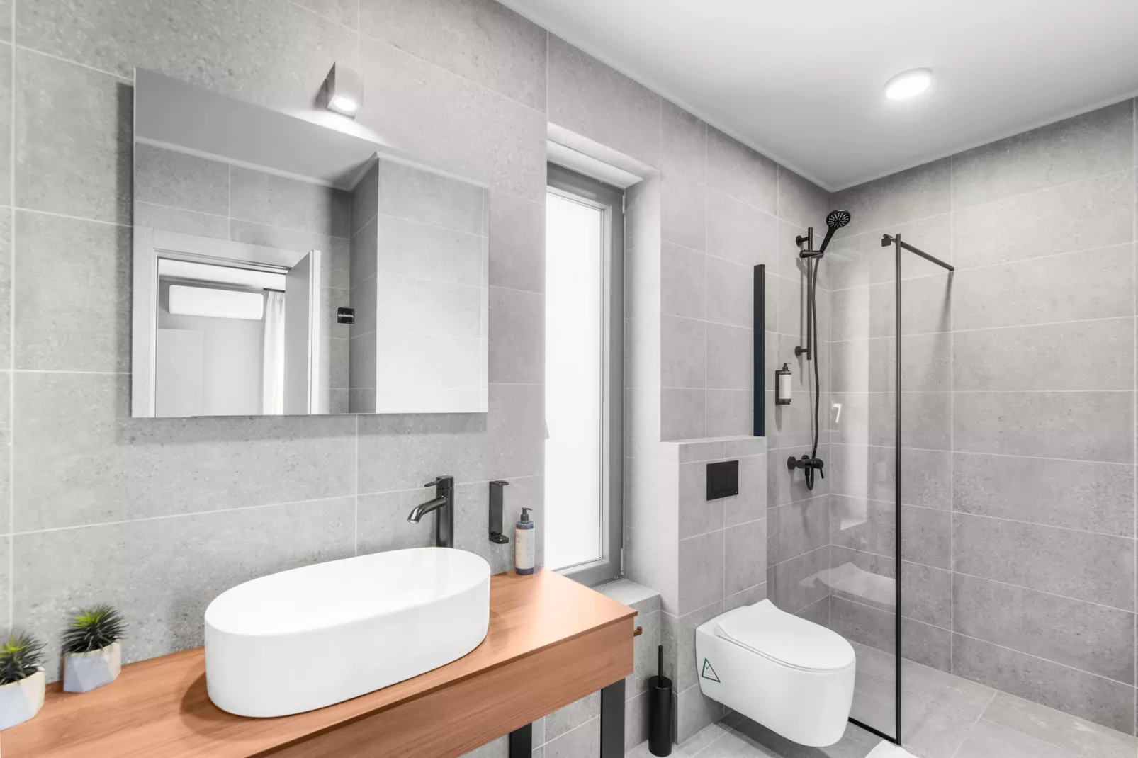 Quercus village penthouse 2 with bubble bath-Badkamer