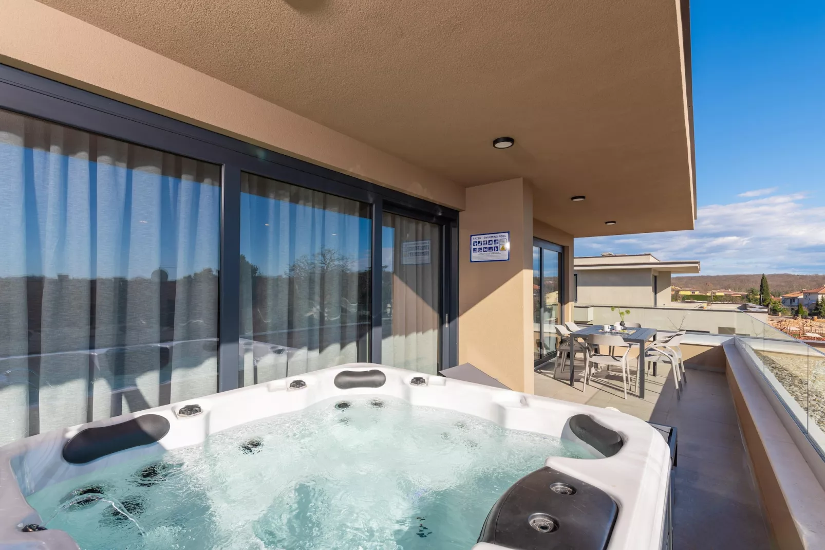 Quercus village penthouse 11 with bubble bath-Wellness