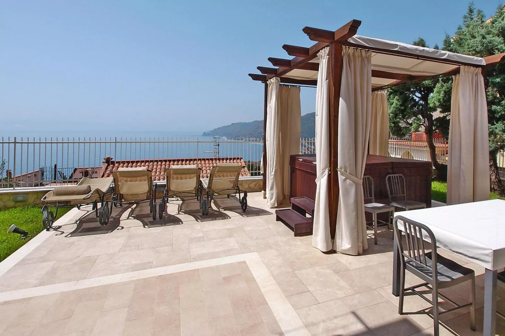 Apartments Taormina-Le Villette Agave 3 pax-Terrasbalkon