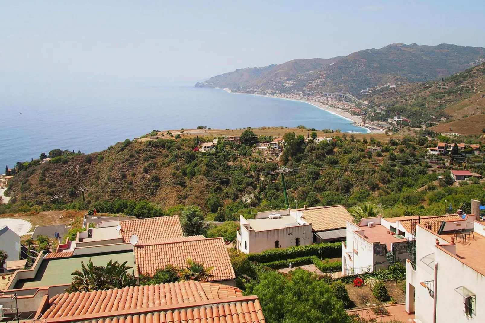 Apartments Taormina-Le Villette Agave 3 pax-Uitzicht zomer