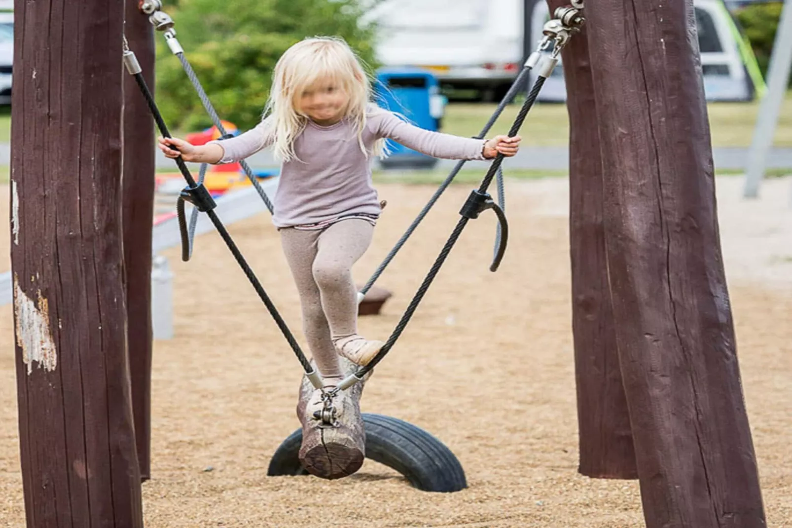 Bøjdenhytte Plus 4+2 senge-Niet-getagd