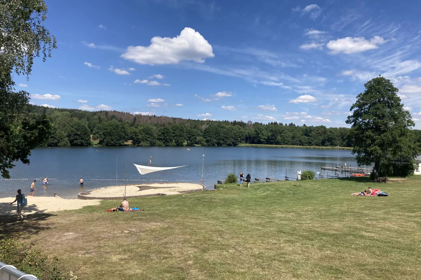 An den Wiesen-Gebieden zomer 1km