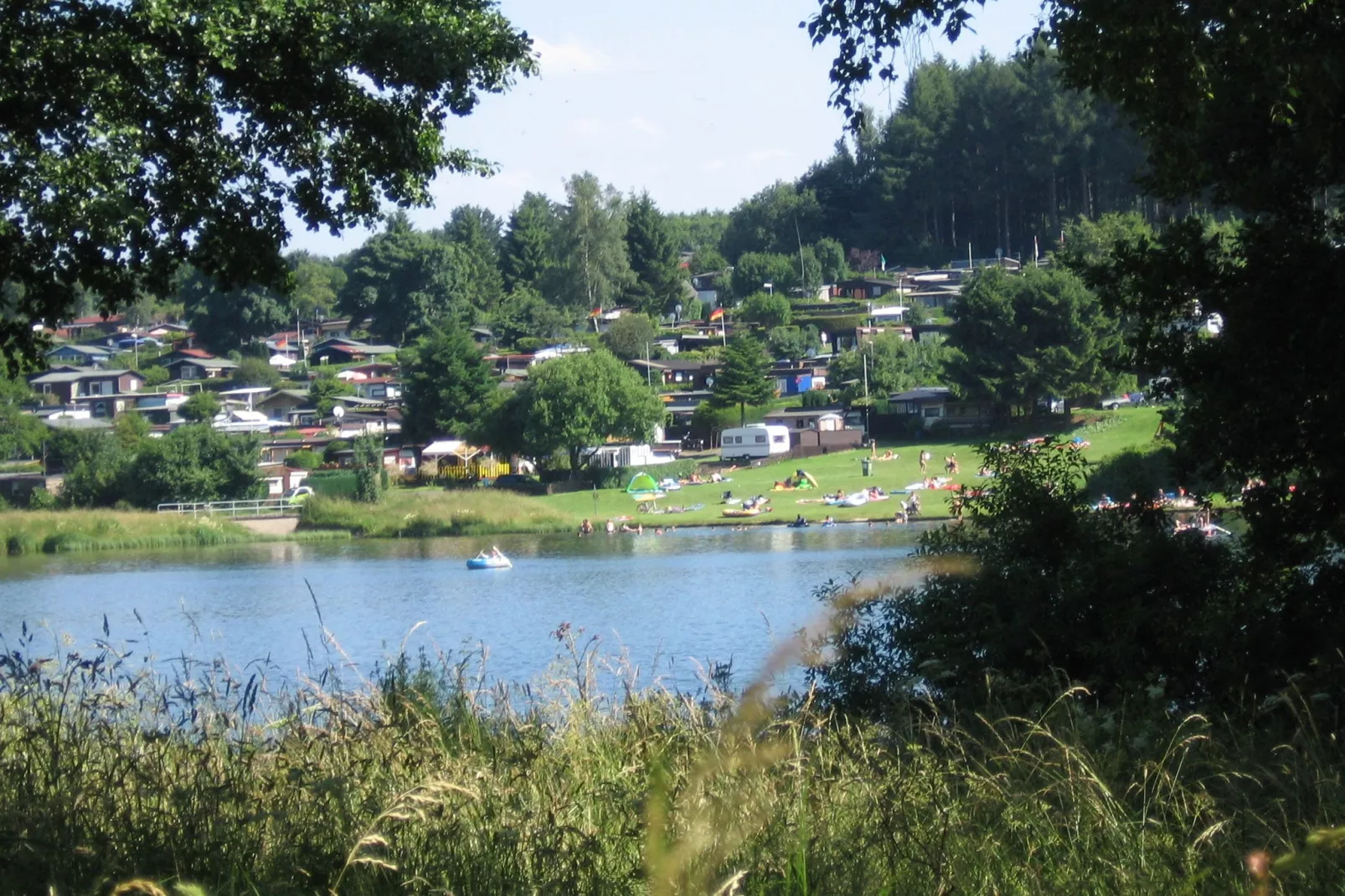 An den Wiesen-Gebieden zomer 5km