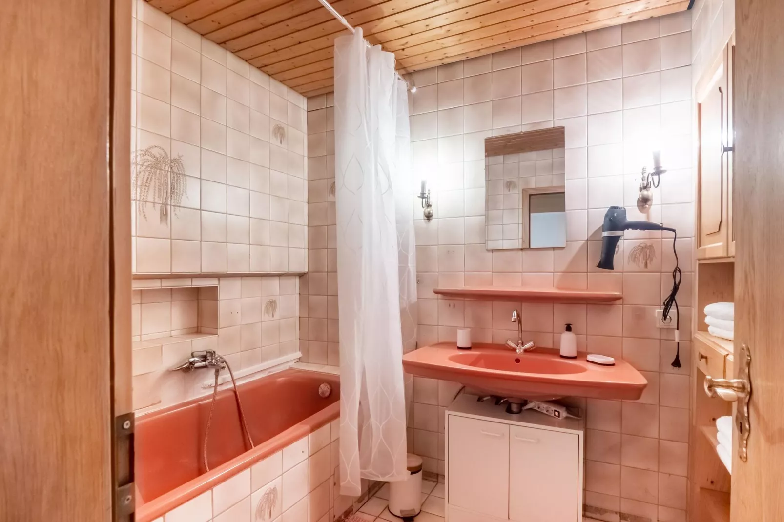 Appartement Römerhang-Badkamer