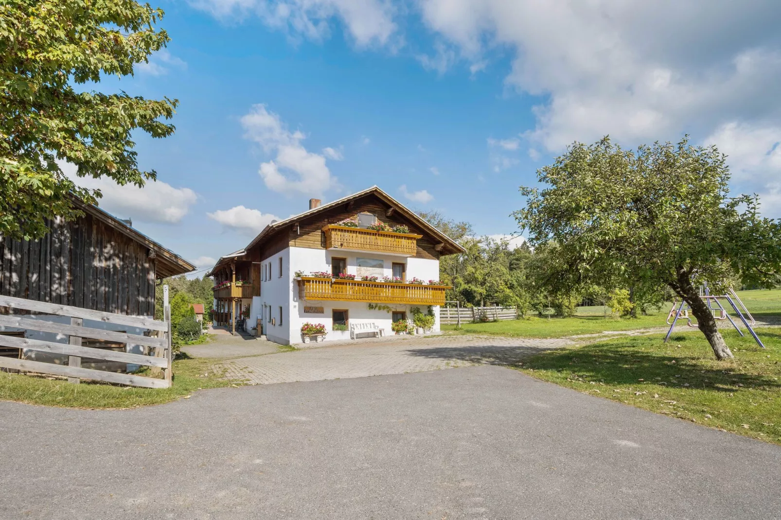 Urlaub auf dem Bauernhof-Buitenkant zomer