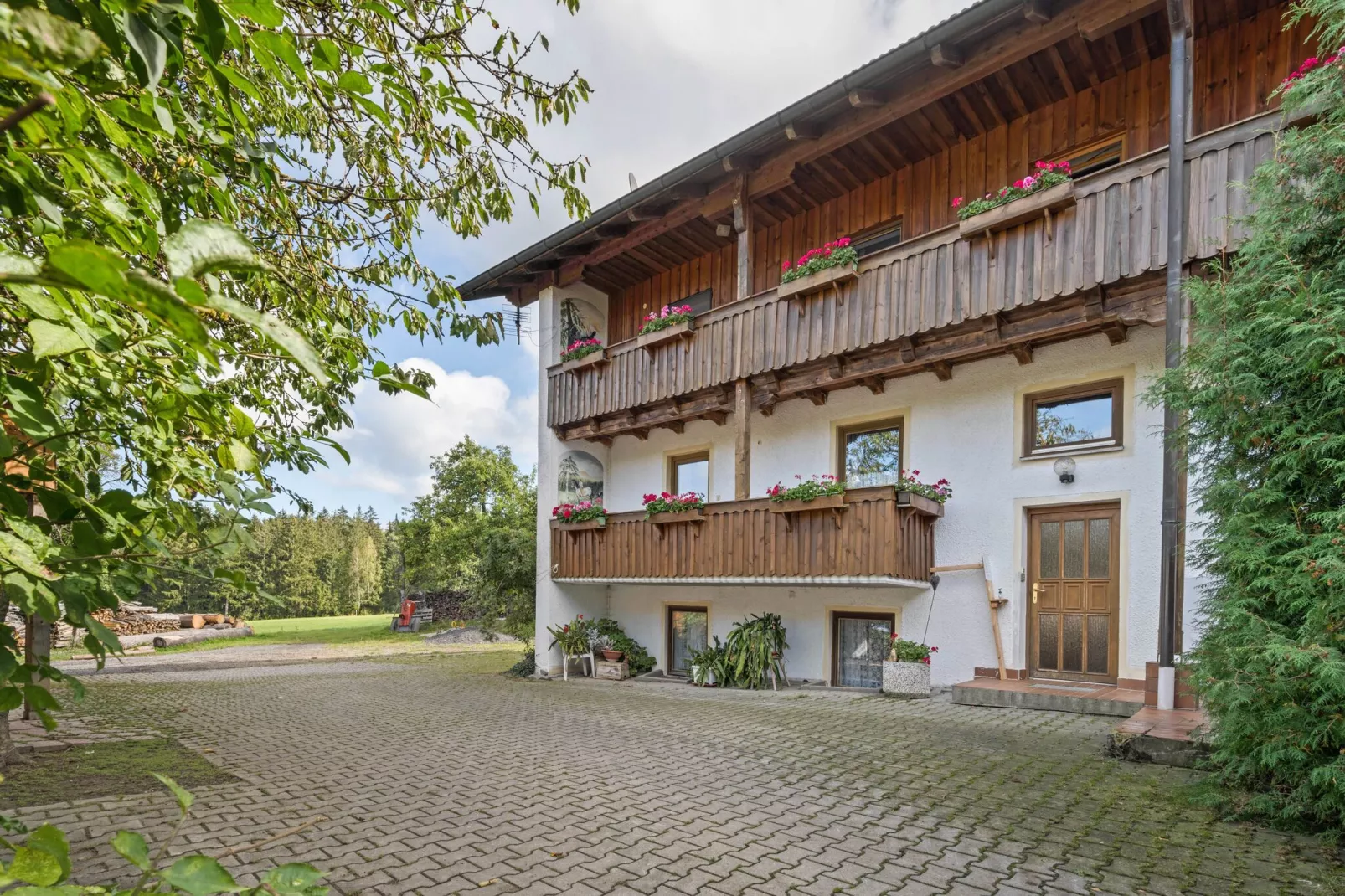 Urlaub auf dem Bauernhof-Buitenkant zomer