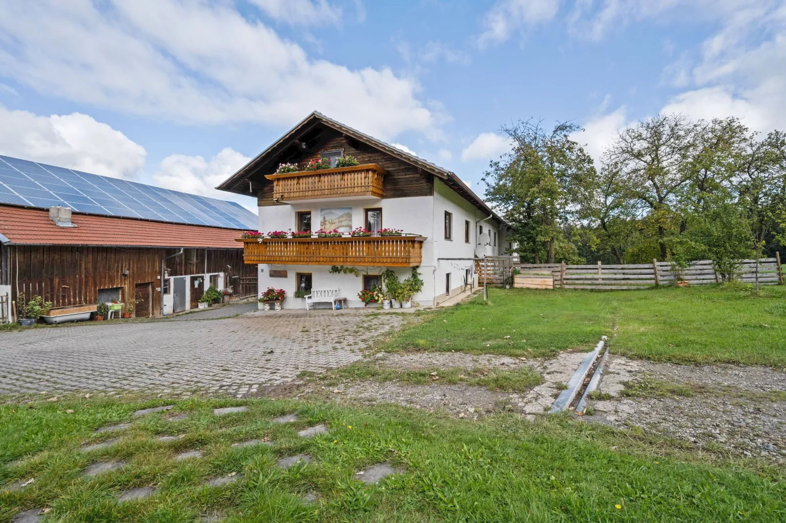 Urlaub auf dem Bauernhof-Buitenkant zomer