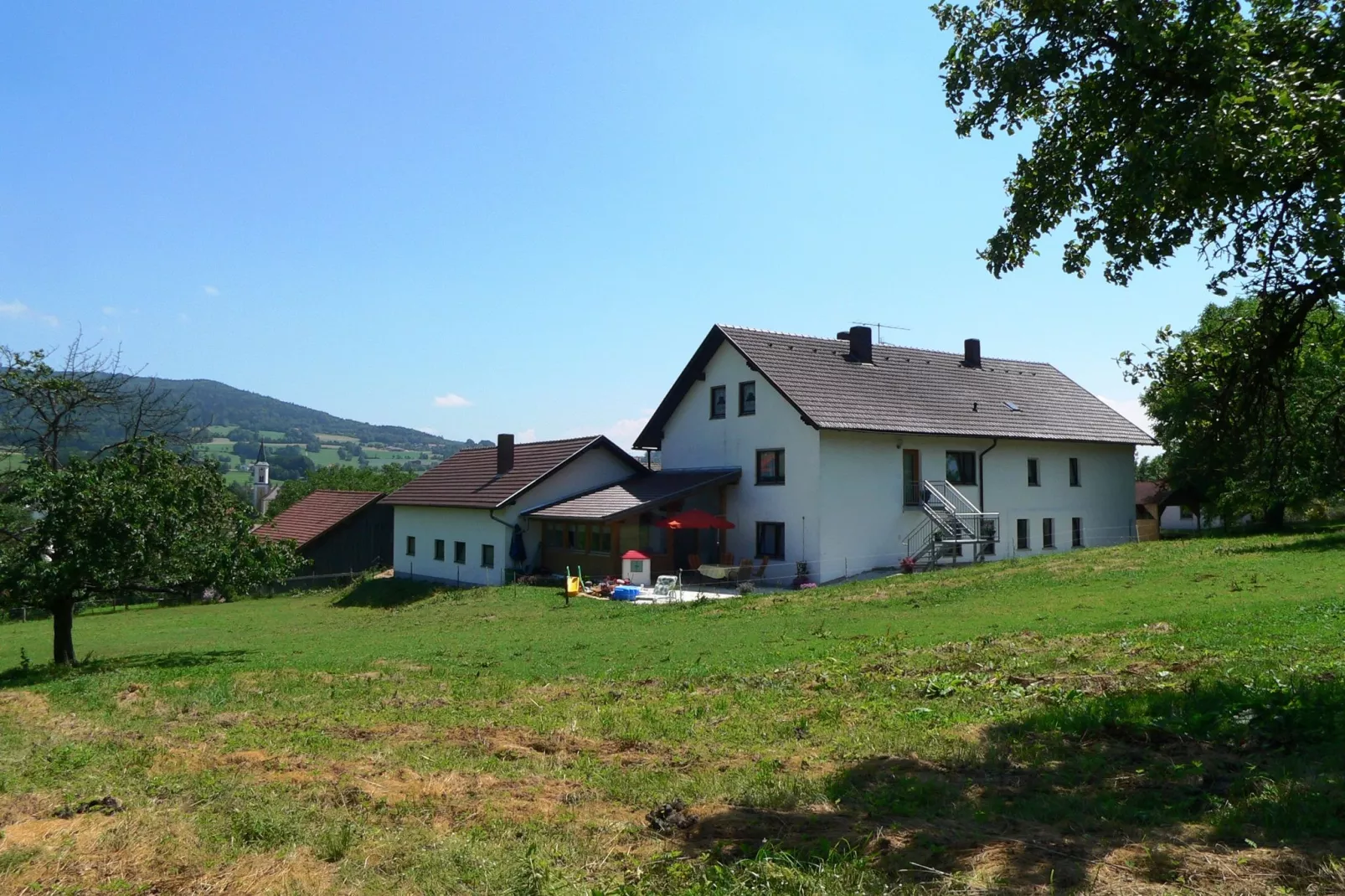 Landhaus Rosmarie-Buitenkant zomer