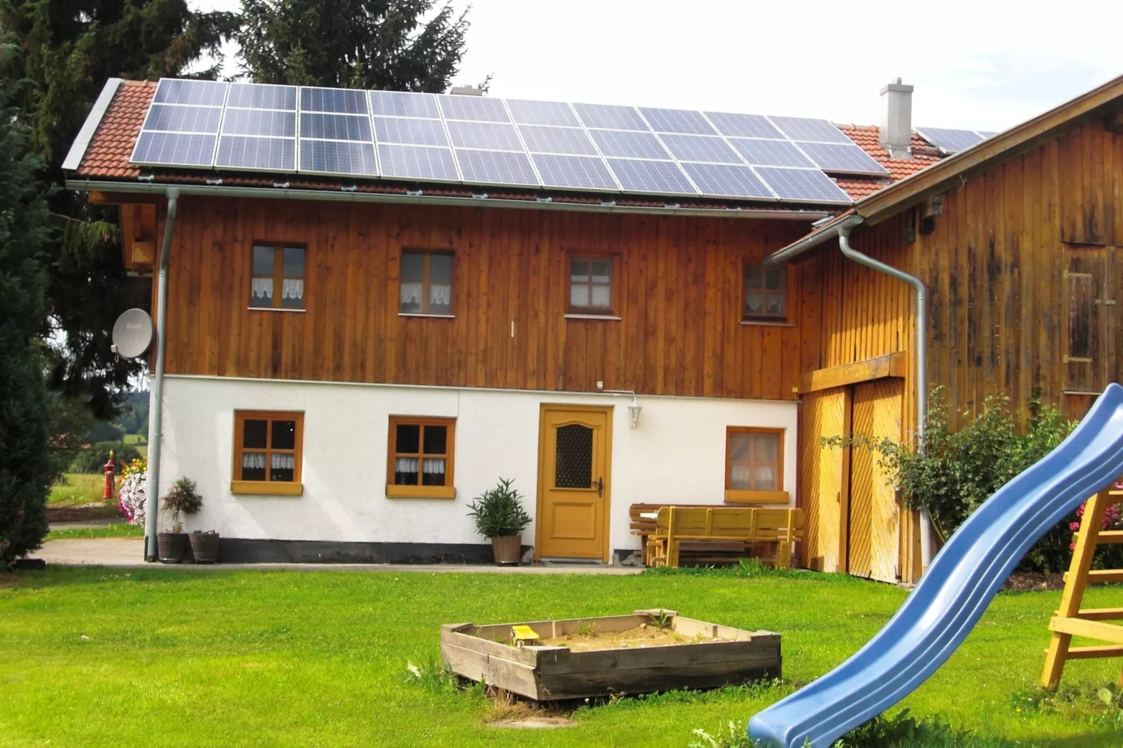 Ferienhaus Wiesing-Tuinen zomer