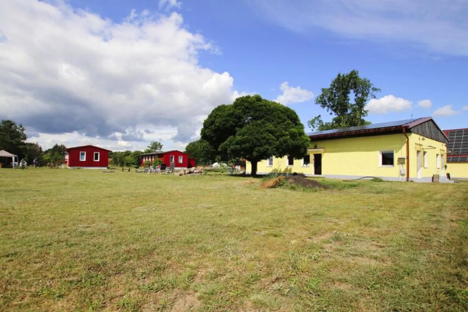 Apartment 5 Onkel Toms Hütte-Buitenkant zomer