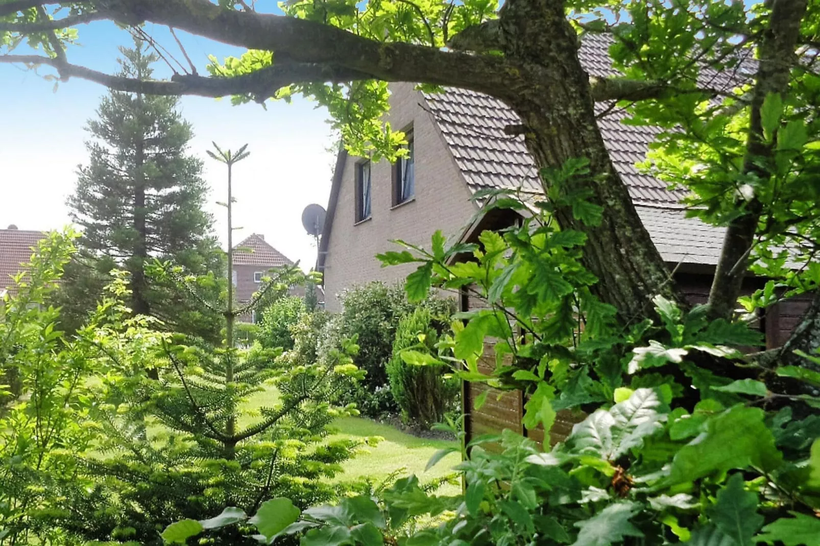 Reihenhaus Neßmersiel-Tuinen zomer