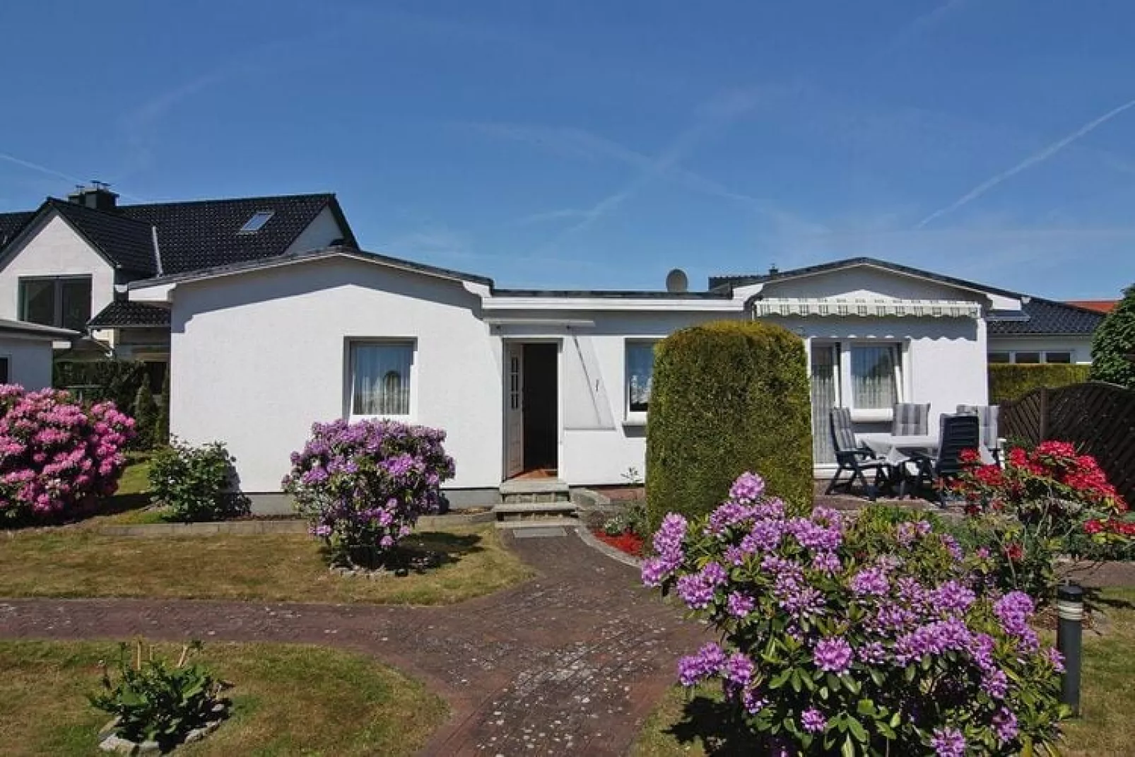 Bungalow B4-Buitenkant zomer