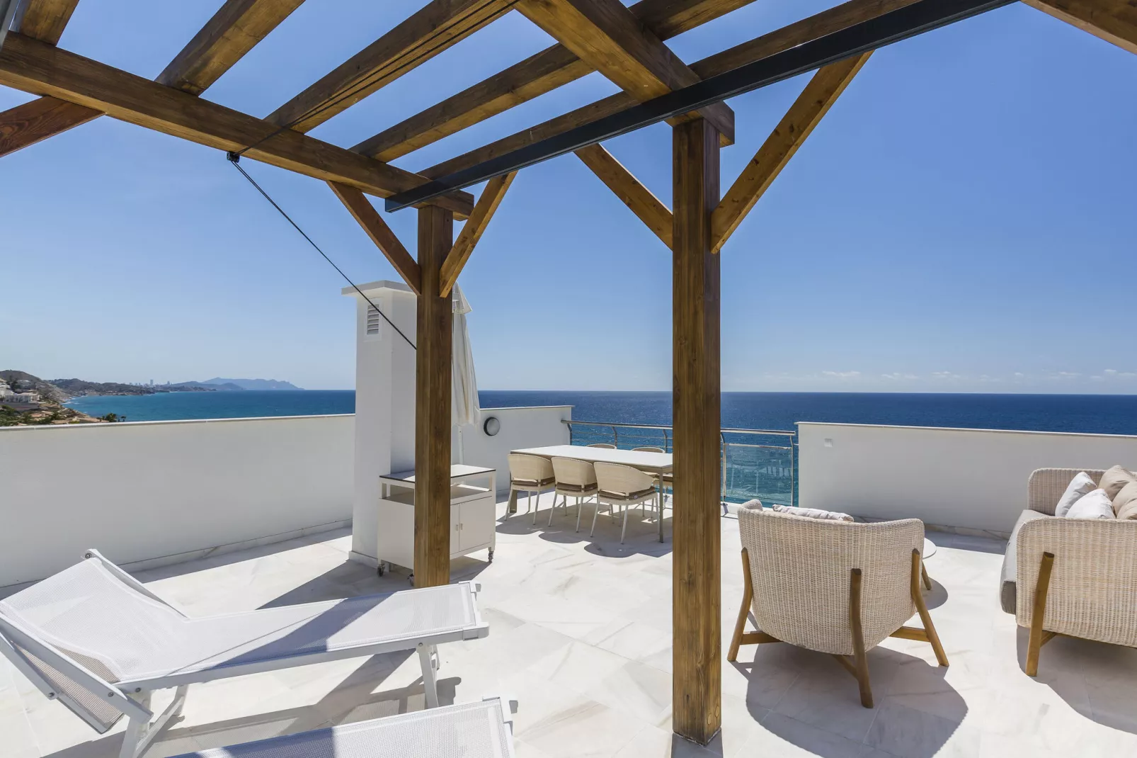 Fraai penthouse met panorama dakterras, aan zee-Terrasbalkon