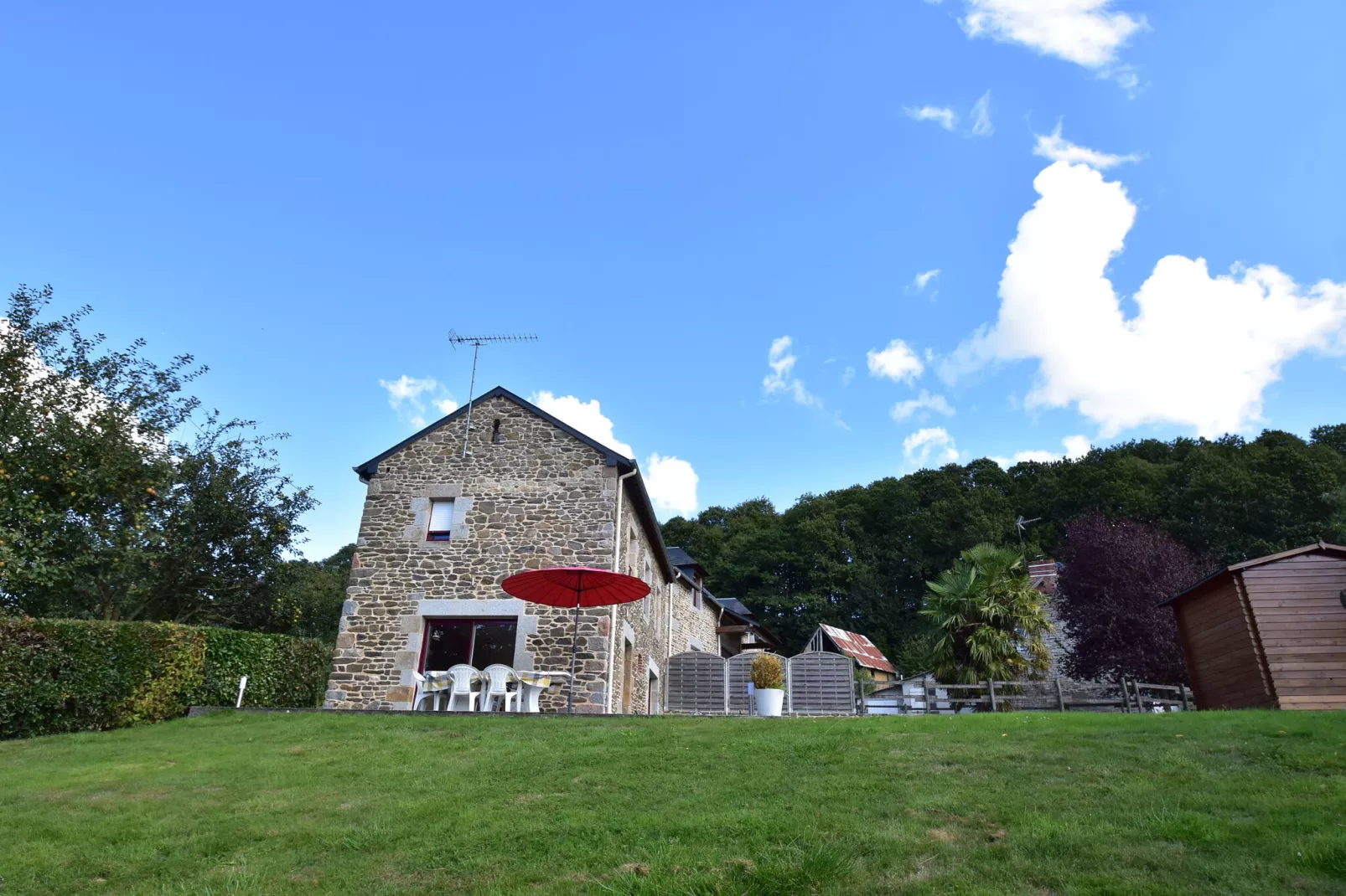 Gite 6 pers proche Mont St Michel-Terrasbalkon