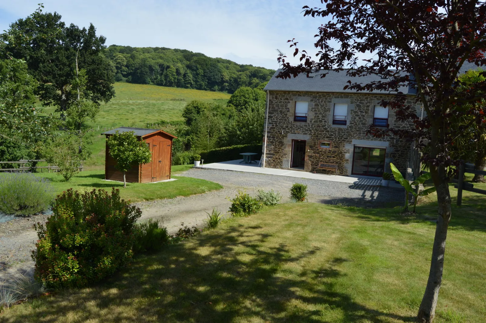 Gite 6 pers proche Mont St Michel-Buitenkant zomer