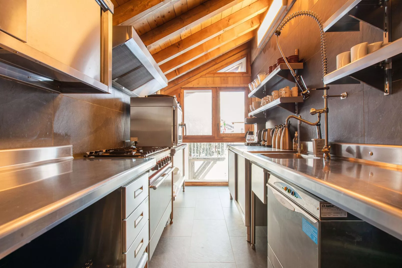 CHALET LE 360-Keuken