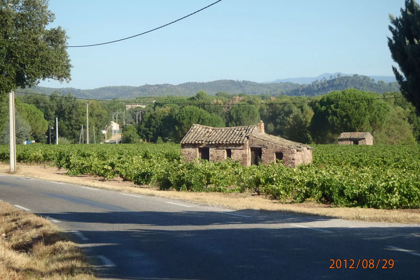 Villa met airco,VERWARMD privezwembad (april 2022) in Provence, op half uur rijden van het strand-Gebieden zomer 1km