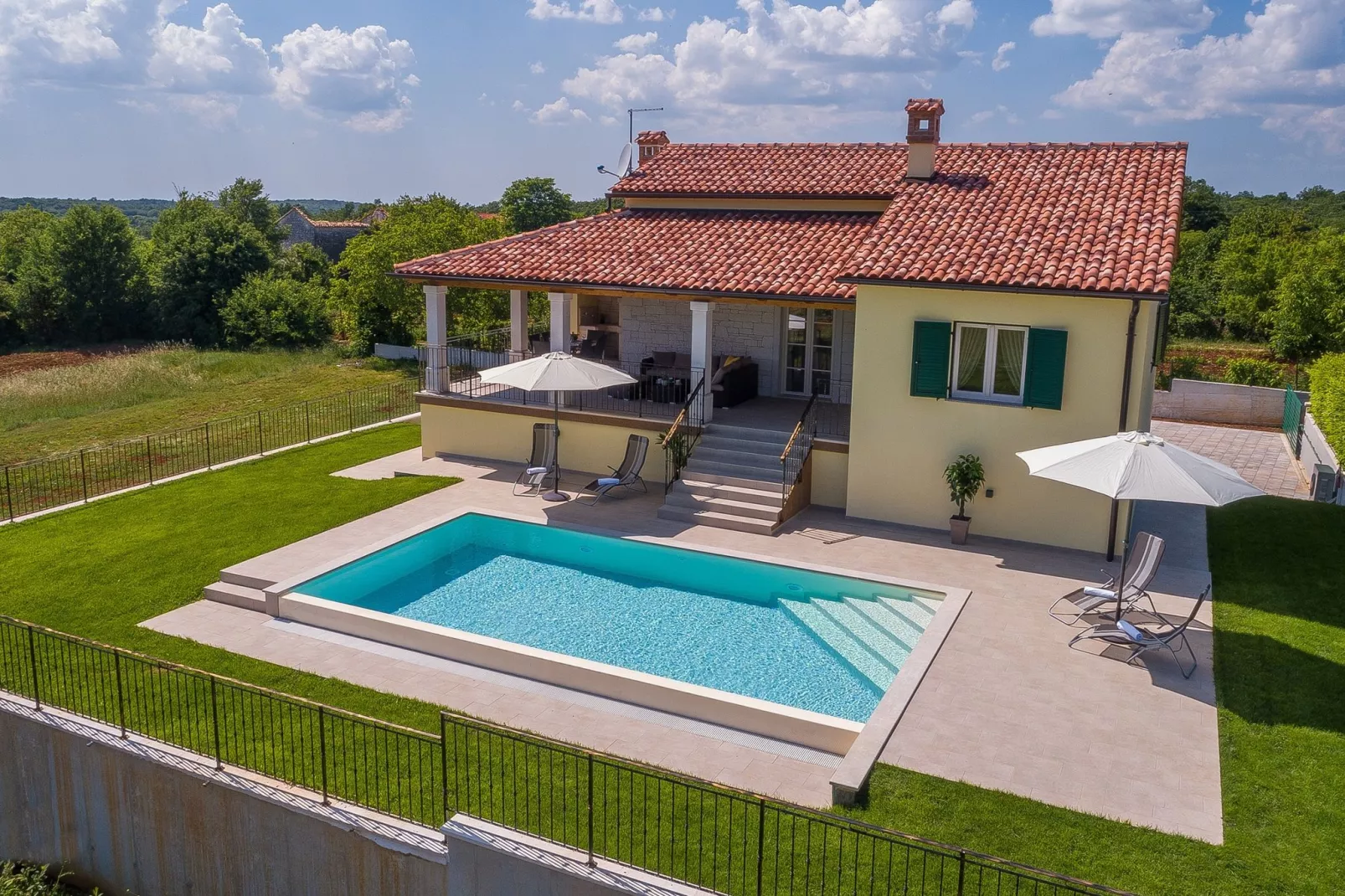 Villa Kiara with private pool-Buitenkant zomer