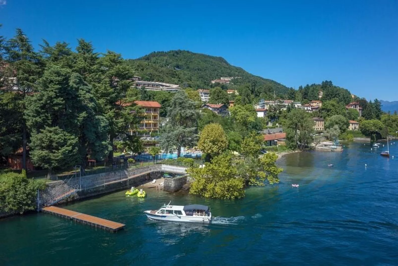 Residence Zust, Verbania Intra-Bilo mansarda-Buitenkant zomer