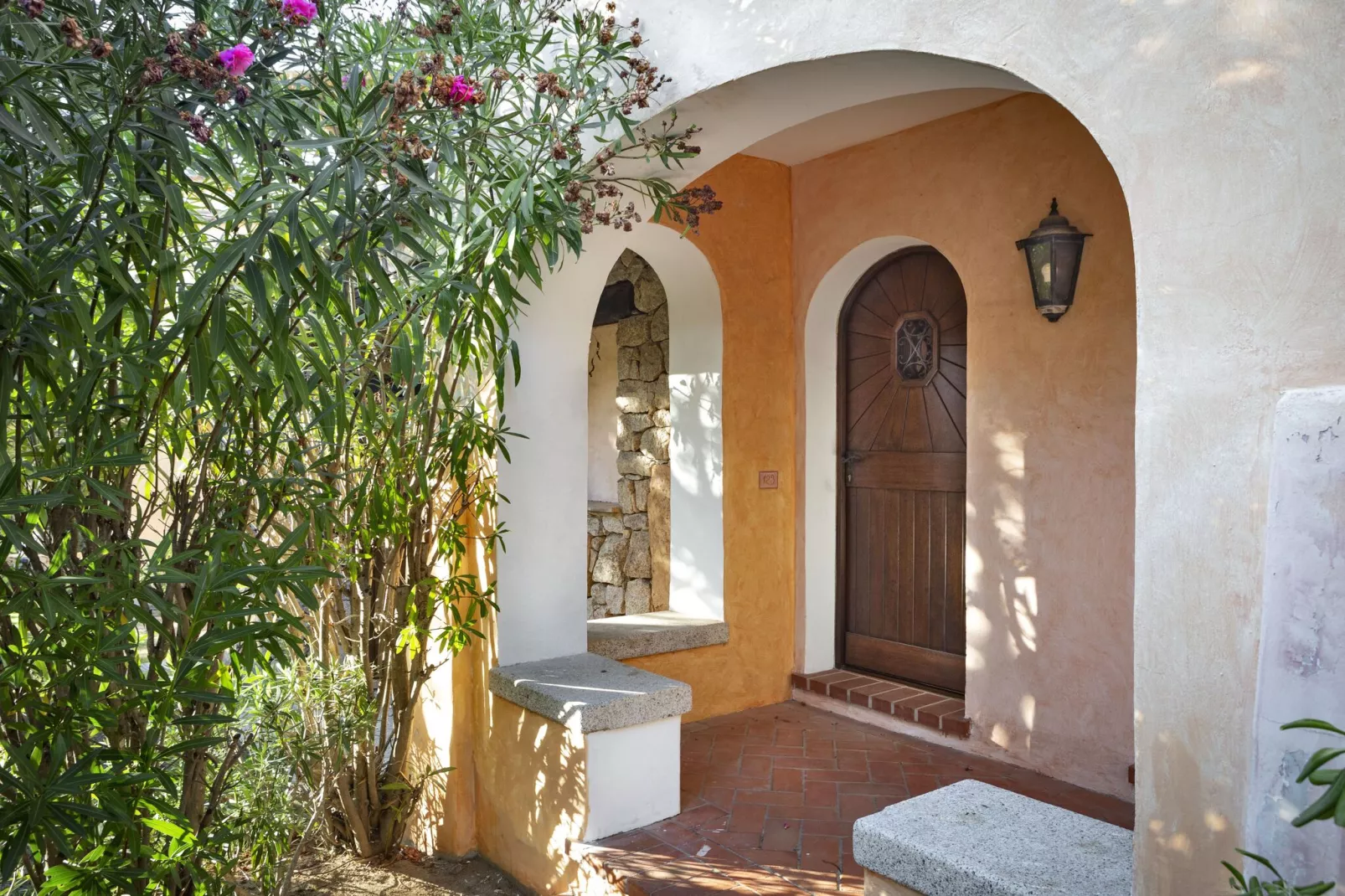 Il Giardino degli Oleandri Porto Cervo Bilo 2-Tuinen zomer