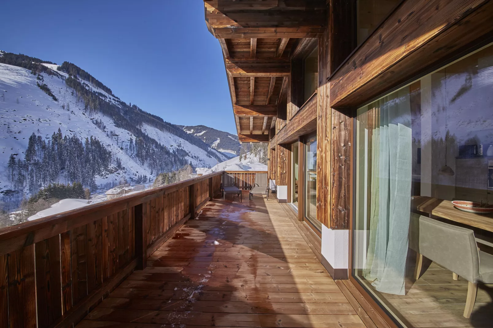 Chalet Künstler-Terrasbalkon