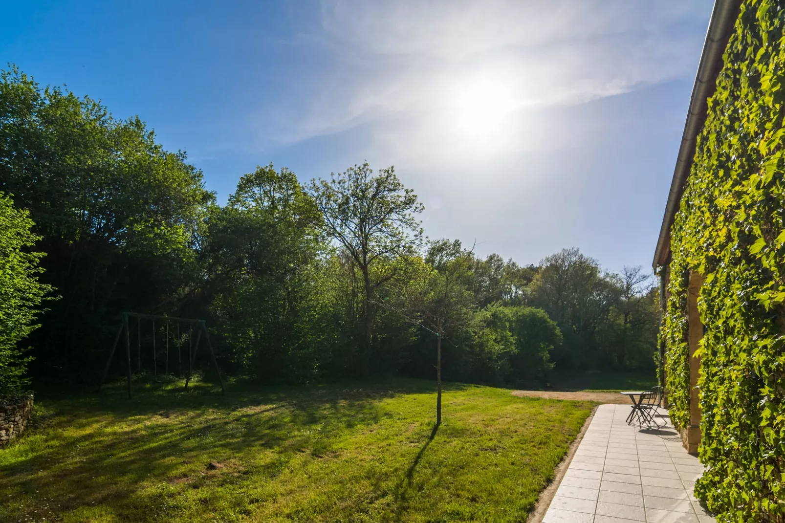 Maison de vacances Salles de Belvès-Tuinen zomer