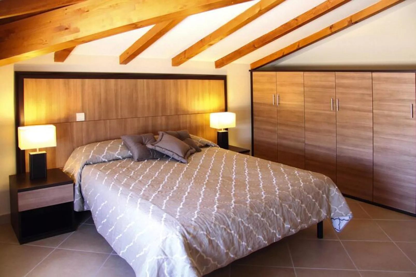 Residence Salina Bay Porto-Vecchio // F3 luxe - 6 pers - côté jardin-Slaapkamer