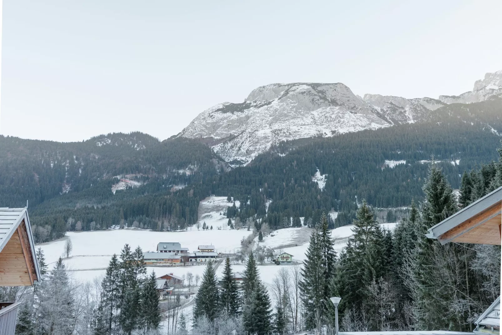 Vrijstaande vakantiewoning in Salzburgerland met gedeelde sauna-Uitzicht winter