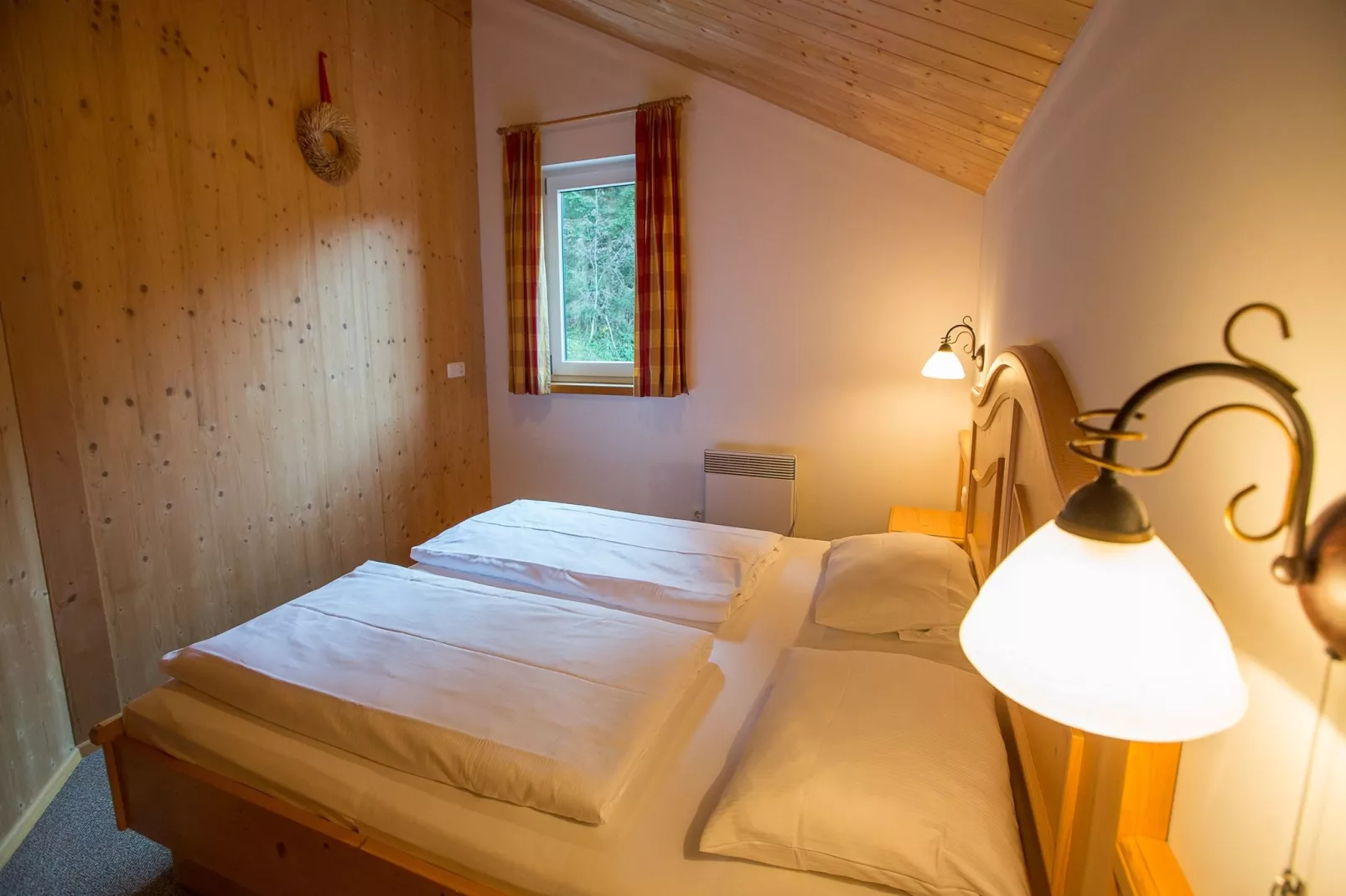Vrijstaande vakantiewoning in Salzburgerland met gedeelde sauna-Slaapkamer