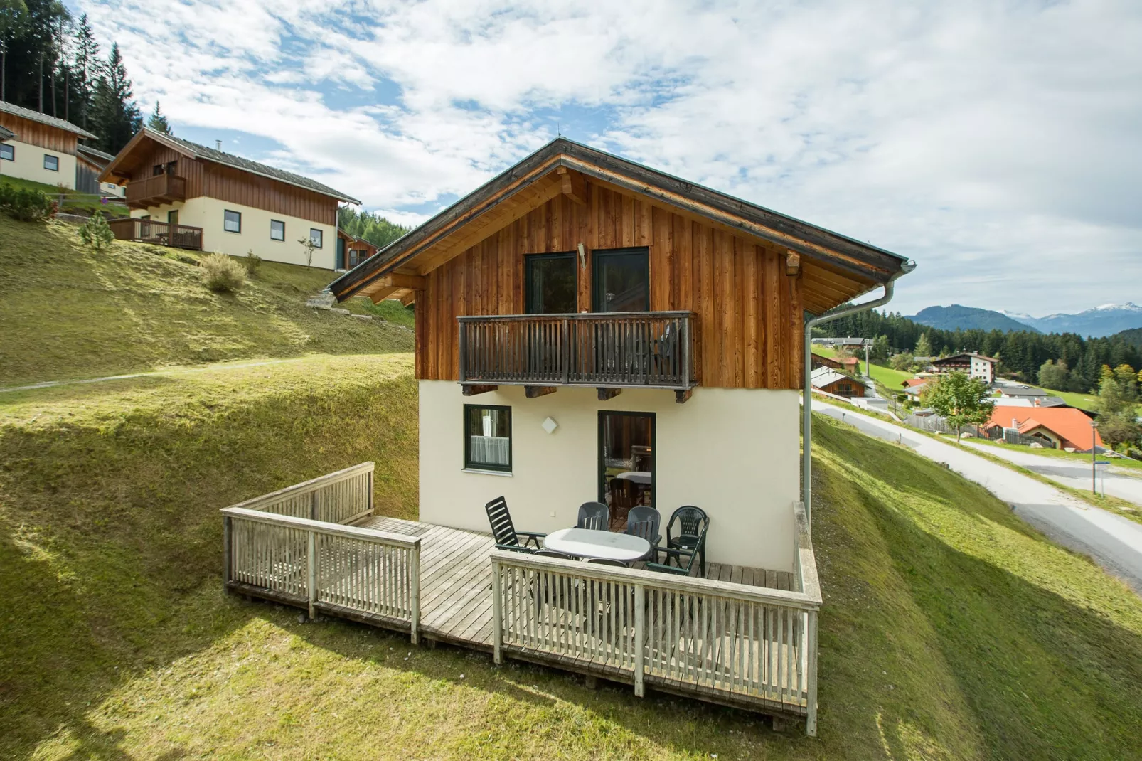 Vrijstaande vakantiewoning in Salzburgerland met gedeelde sauna-Buitenkant zomer