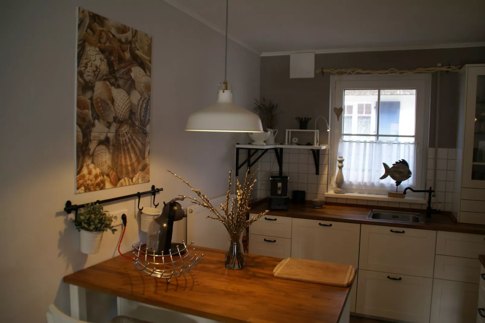 Ferienhaus mit Terrasse und kleinem Spielplatz in Rerik-Keuken