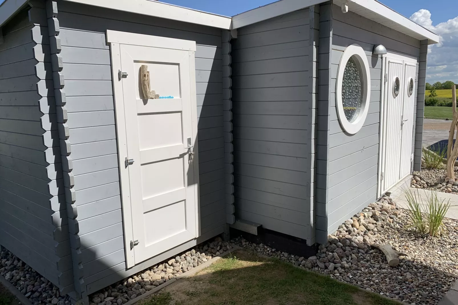 Ferienhaus mit Terrasse und kleinem Spielplatz in Rerik-Wellness