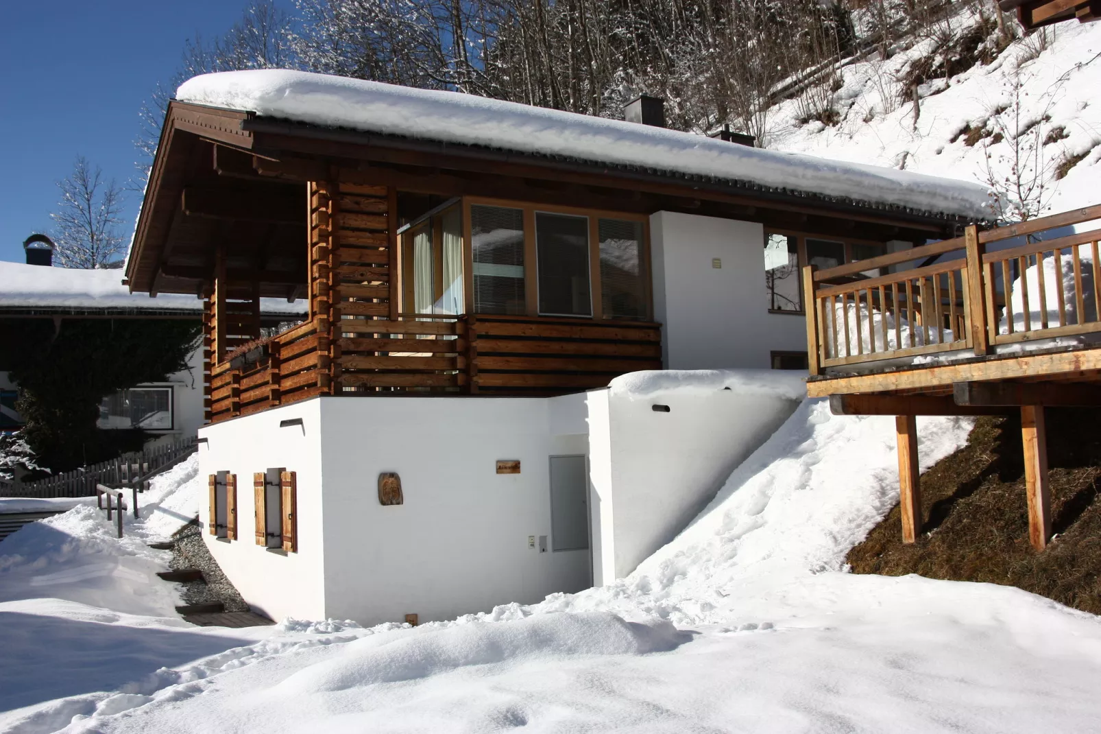 Chalets im Wald-Exterieur winter