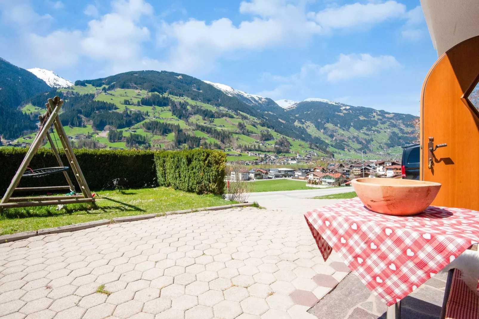 Apartment Bergblick-Uitzicht zomer