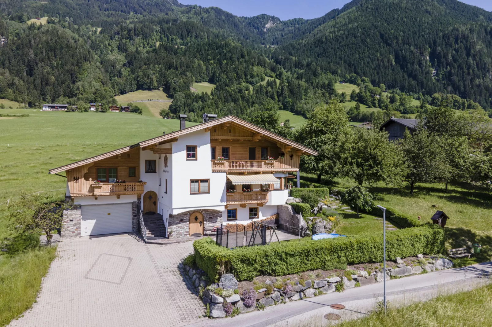 Apartment Bergblick-Buitenkant zomer