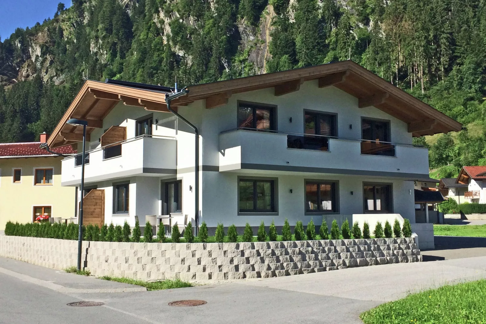 Apartments Zillertal 4P-Buitenkant zomer