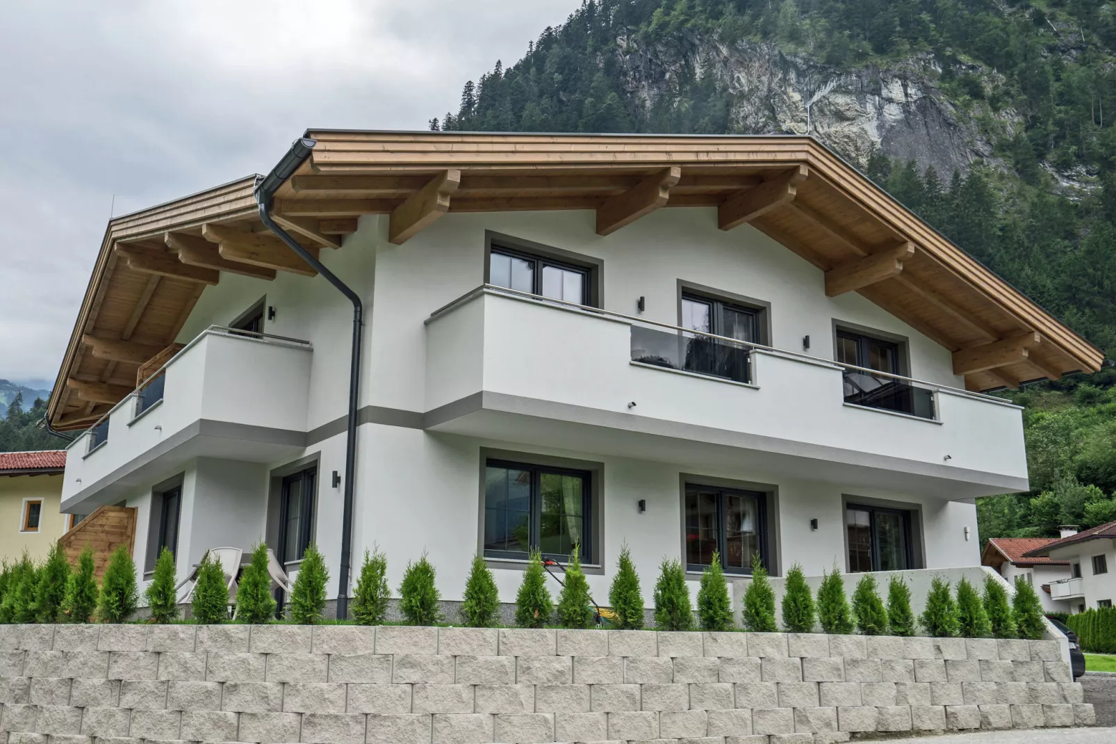 Apartments Zillertal 4P-Buitenkant zomer