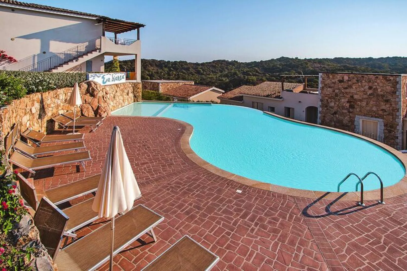 Holiday residence Ea Bianca, Baja Sardinia-Trilo 6-Zwembad