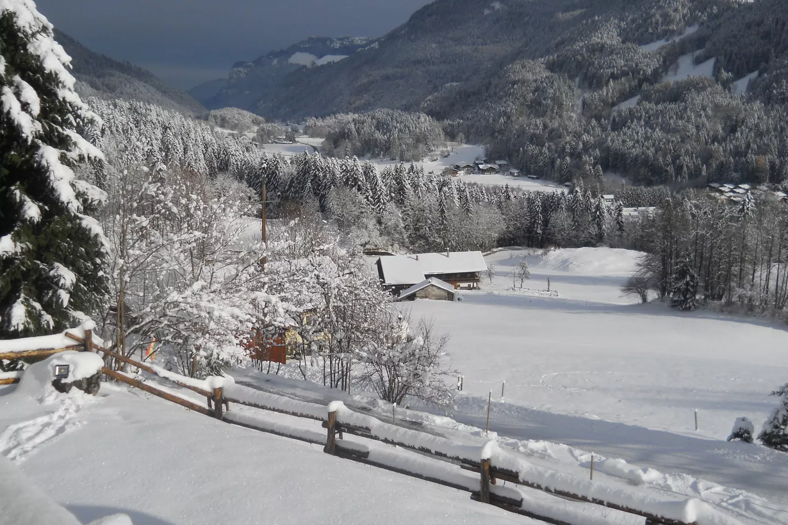 Chalet Niederndorferberg 1-Uitzicht winter