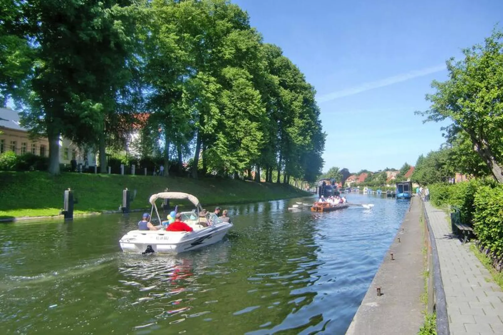 Reihenhaus Hafenflair / Haus 4 / Wohnungen 13 und 15-Gebieden zomer 1km