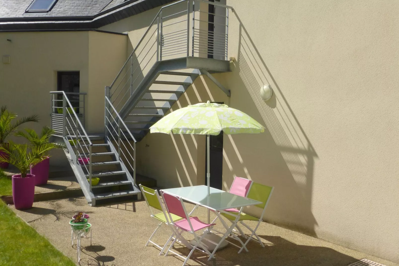 Holiday flat, Erquy-gîte "Les Moussettes"-Buitenkant zomer