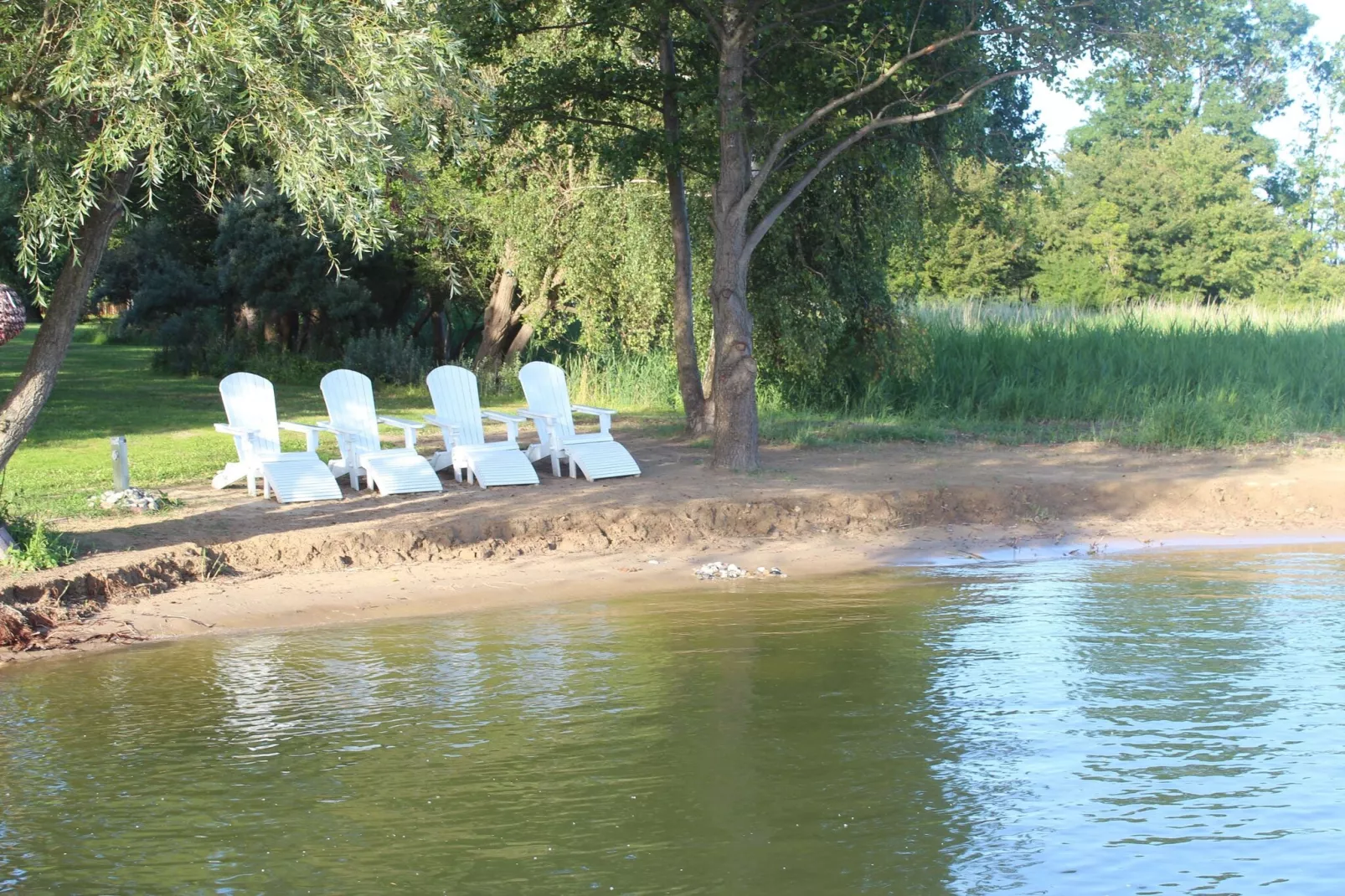 Vakantiehuis op de backwaters, Lütow-Tuinen zomer