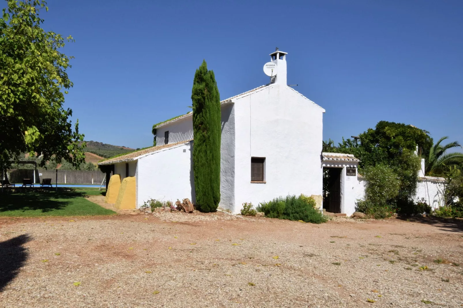 Cortijo El Morron-Buitenkant zomer