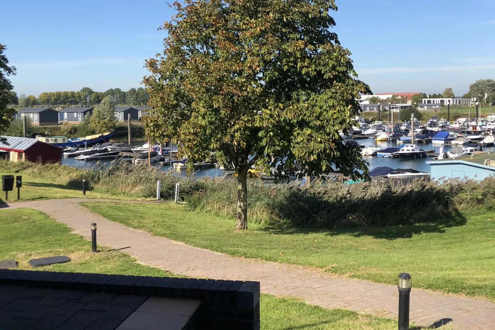 Vakantiepark Eiland van Maurik 6-Uitzicht zomer