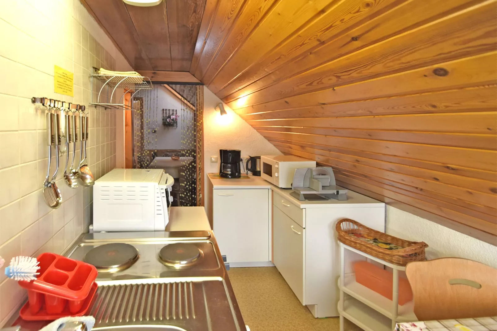 Appartement bij het bos in Frauenwald Thüringen-Keuken