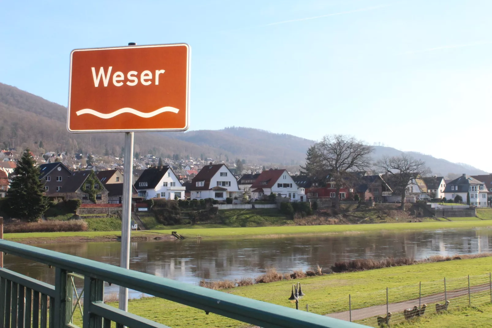 Im Weserbergland-Gebieden zomer 20km