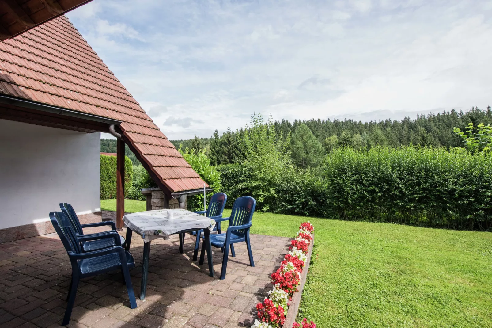 Ferienhaus im Thüringer Wald-Tuinen zomer