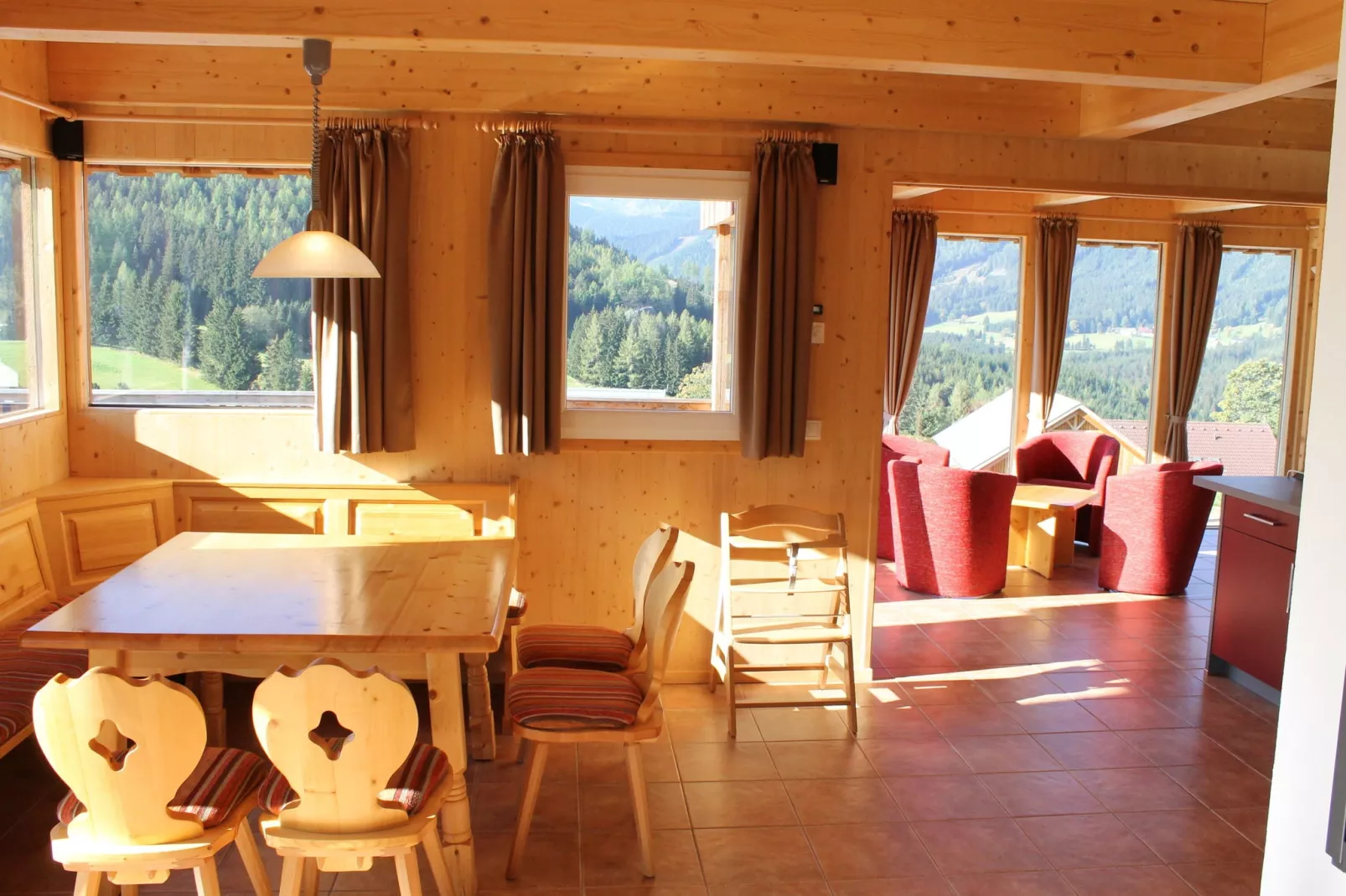 Tauern Chalet-Woonkamer