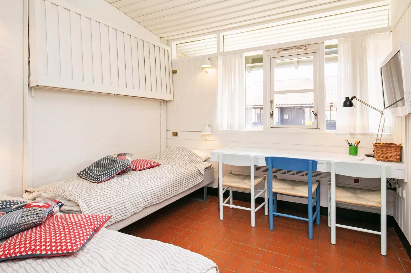 3 room w/seaview-Binnen